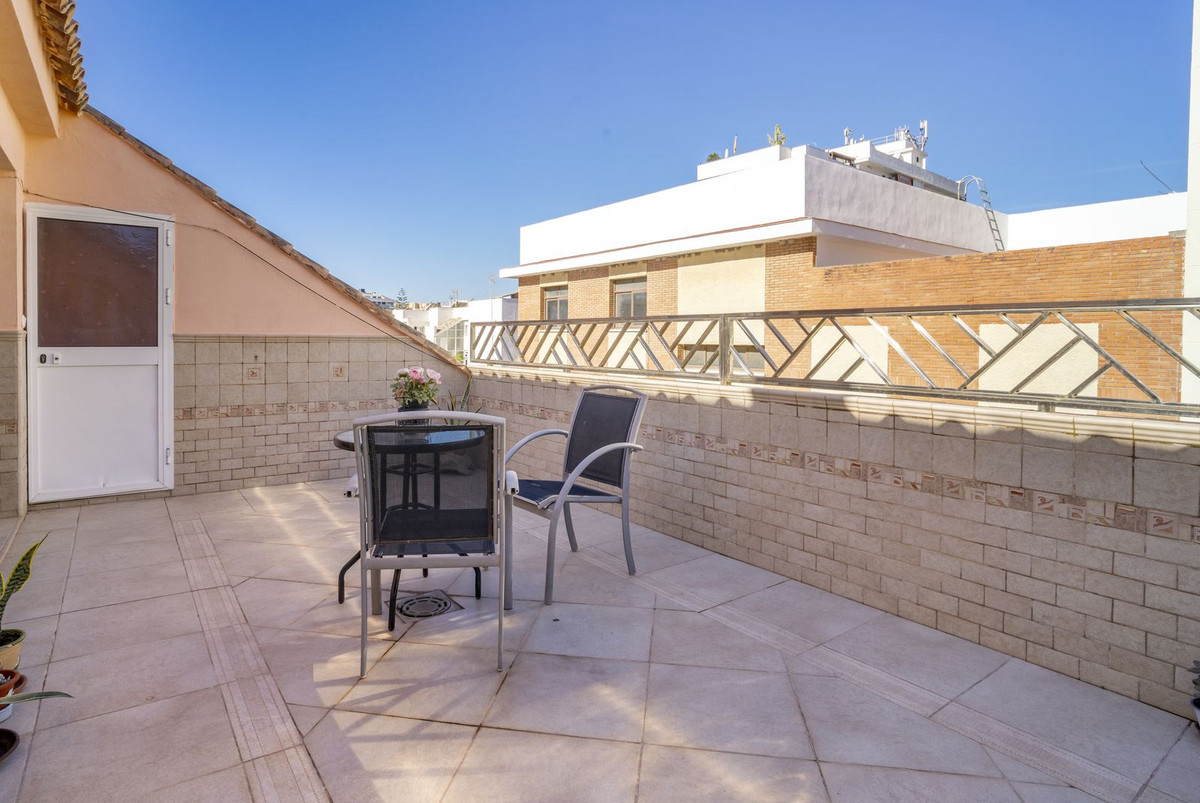 Se vende Pareada de 6 dormitorios en Costa Del Sol, Málaga, España