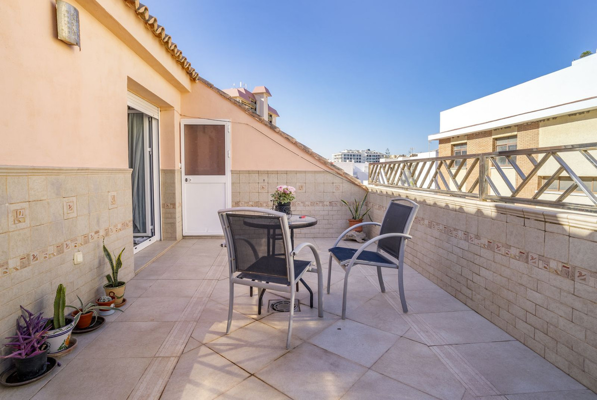 Se vende Pareada de 6 dormitorios en Costa Del Sol, Málaga, España