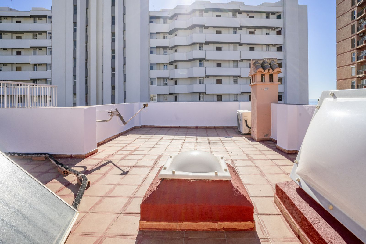 Se vende Pareada de 6 dormitorios en Costa Del Sol, Málaga, España