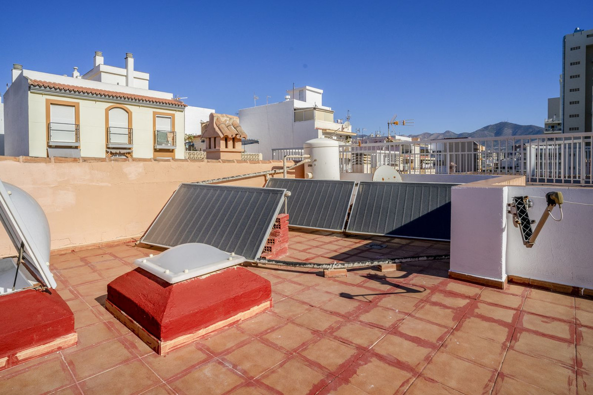 Se vende Pareada de 6 dormitorios en Costa Del Sol, Málaga, España