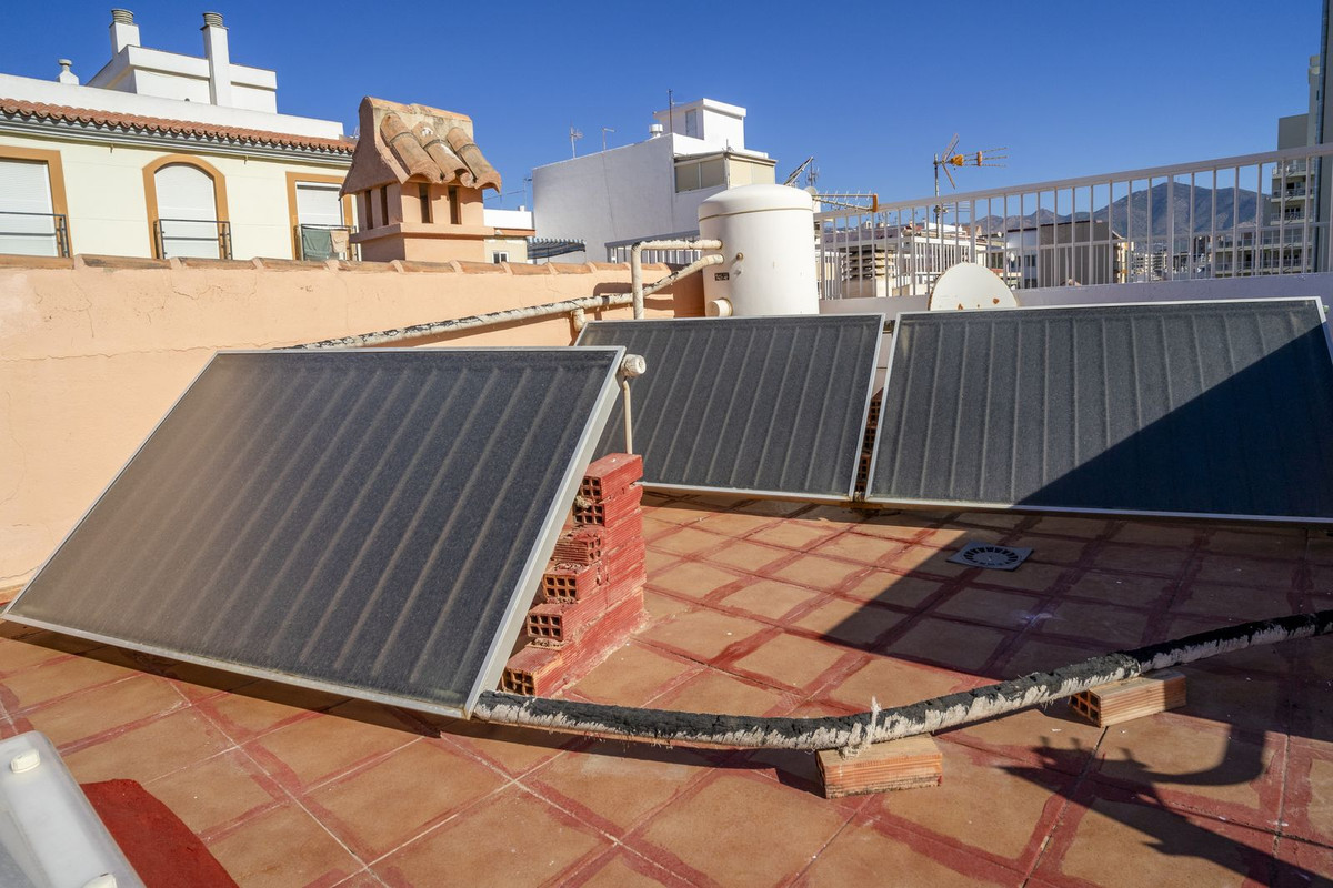 Se vende Pareada de 6 dormitorios en Costa Del Sol, Málaga, España
