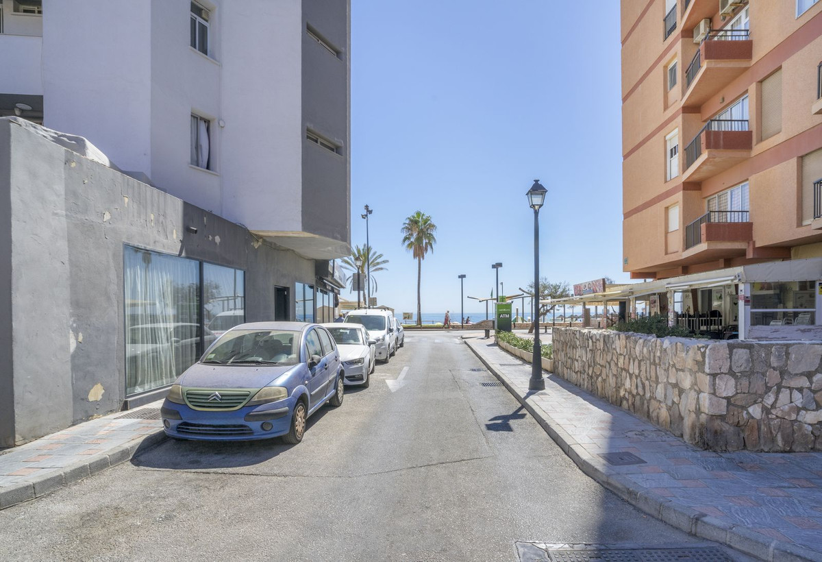 Se vende Pareada de 6 dormitorios en Costa Del Sol, Málaga, España