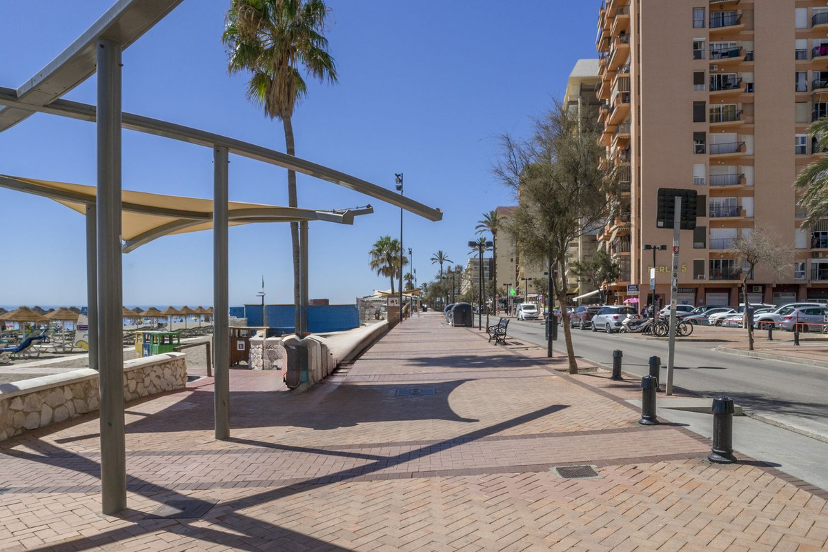 Se vende Pareada de 6 dormitorios en Costa Del Sol, Málaga, España