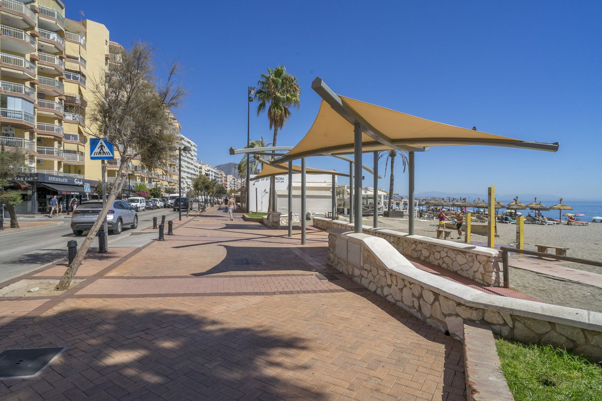 Se vende Pareada de 6 dormitorios en Costa Del Sol, Málaga, España