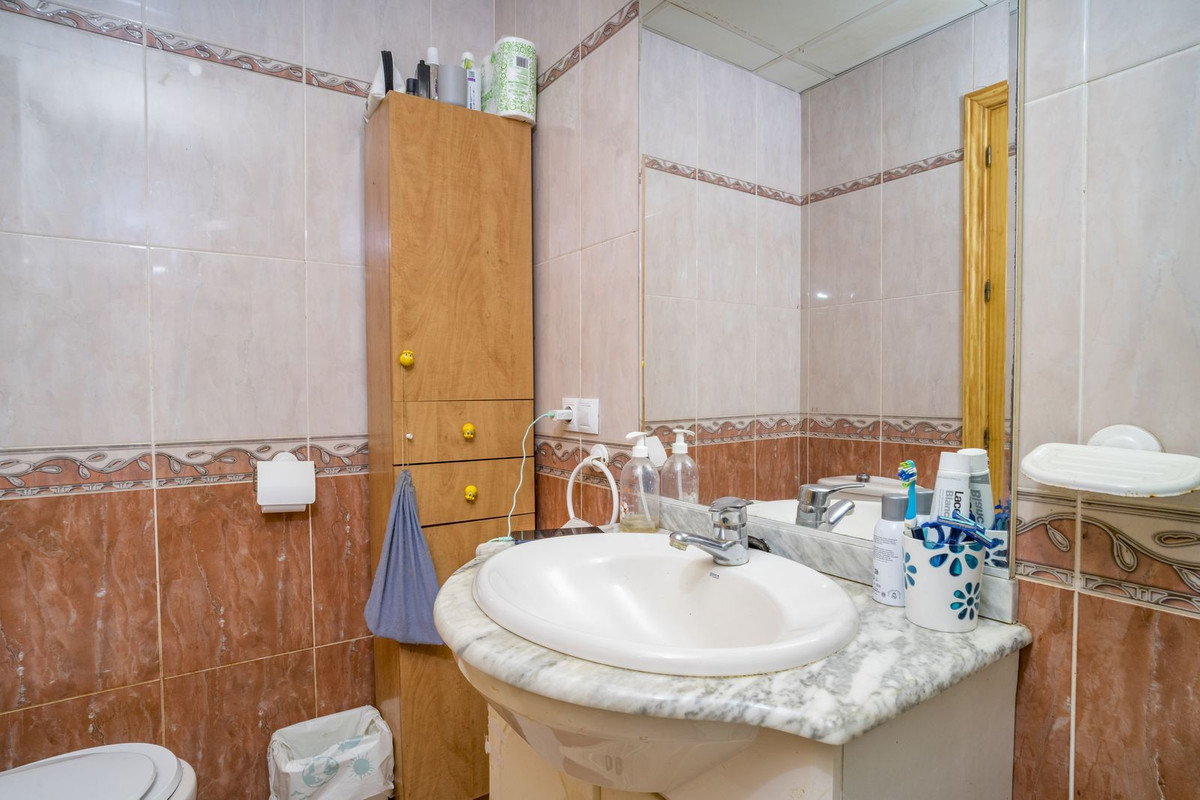 Se vende Pareada de 6 dormitorios en Costa Del Sol, Málaga, España