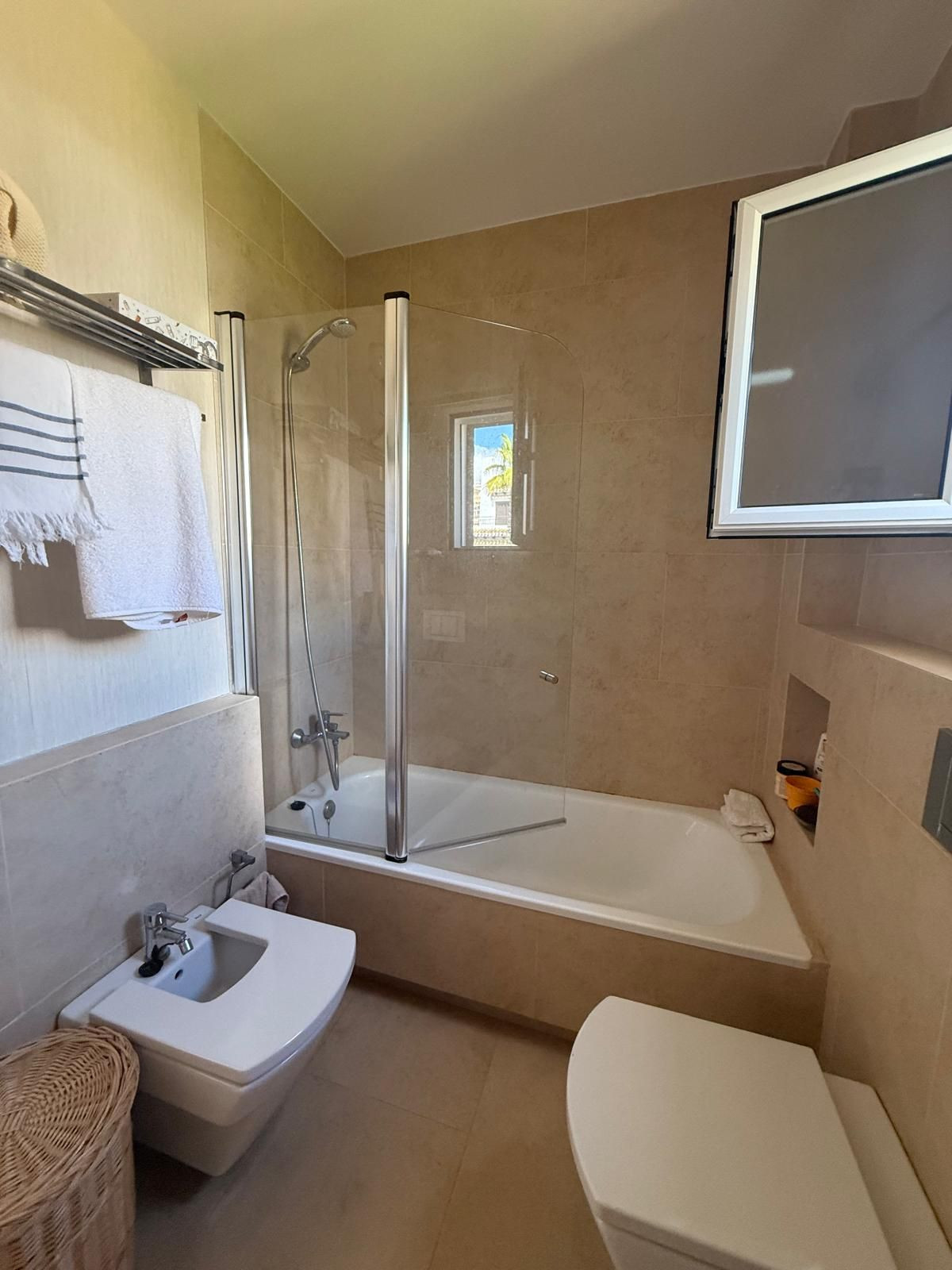 Se vende Bungalow de 4 dormitorios en Costa Blanca, Alicante, España