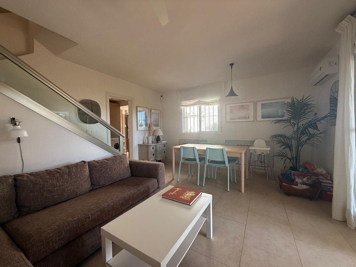 Se vende Bungalow de 4 dormitorios en Costa Blanca, Alicante, España