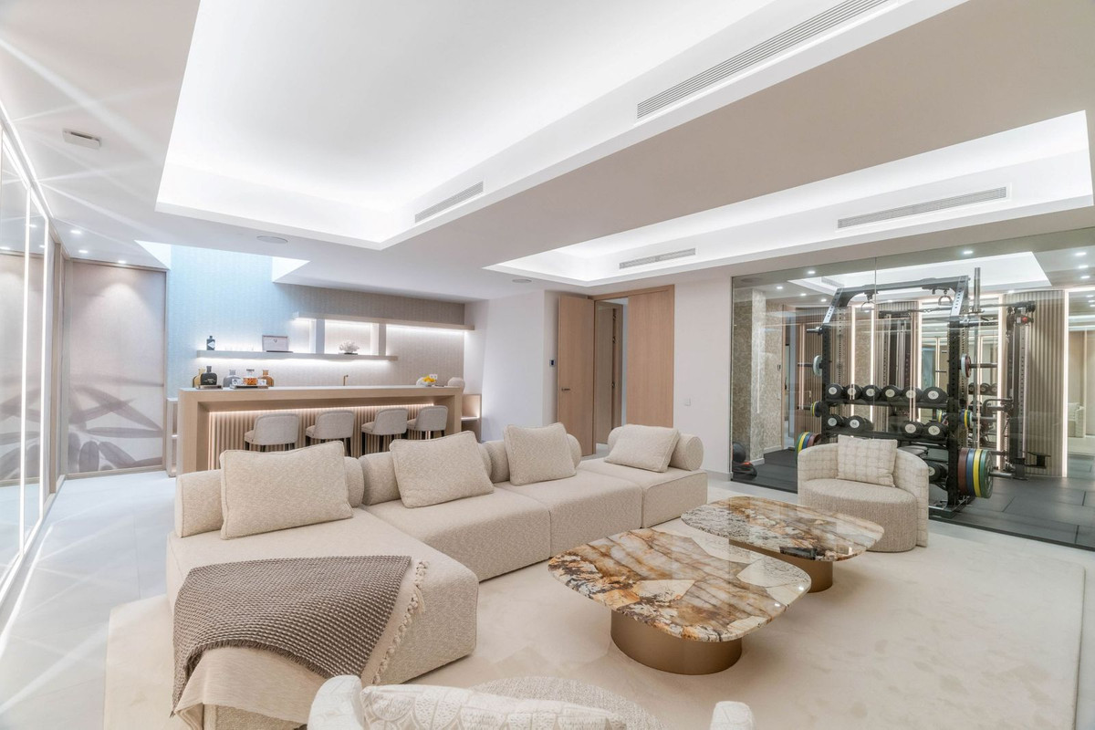 3 Bed Townhouse for sale in Nueva Andalucía Costa Del Sol, Málaga, Spain