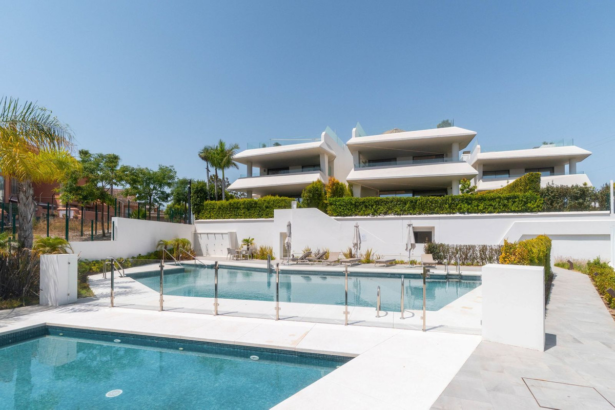 3 Bed Townhouse for sale in Nueva Andalucía Costa Del Sol, Málaga, Spain