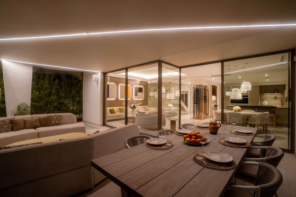 3 Bed Townhouse for sale in Nueva Andalucía Costa Del Sol, Málaga, Spain