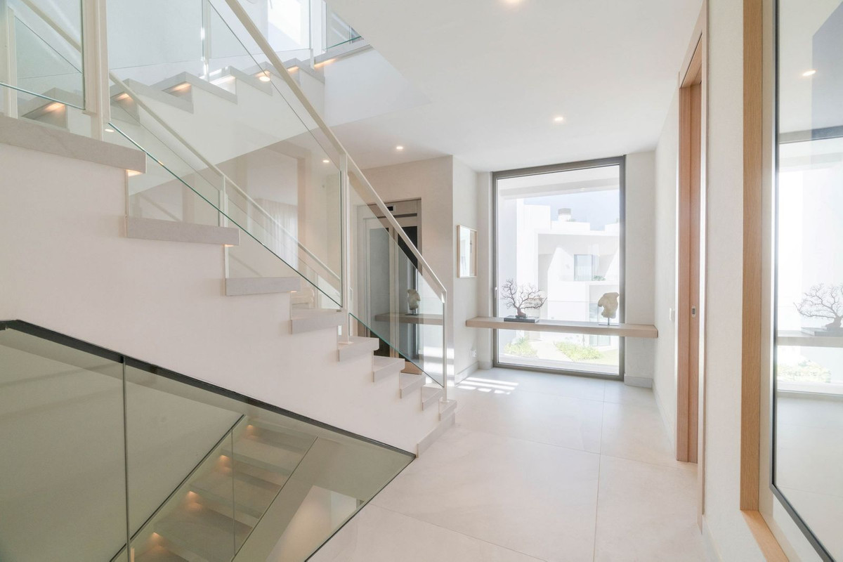 3 Bed Townhouse for sale in Nueva Andalucía Costa Del Sol, Málaga, Spain