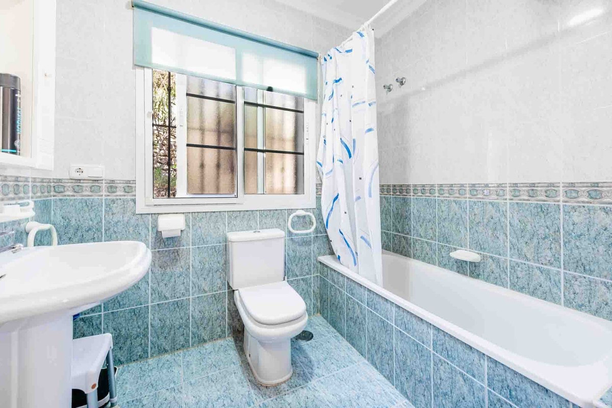 5 Bed Townhouse for sale in Nerja Costa Del Sol East, Málaga, Spain