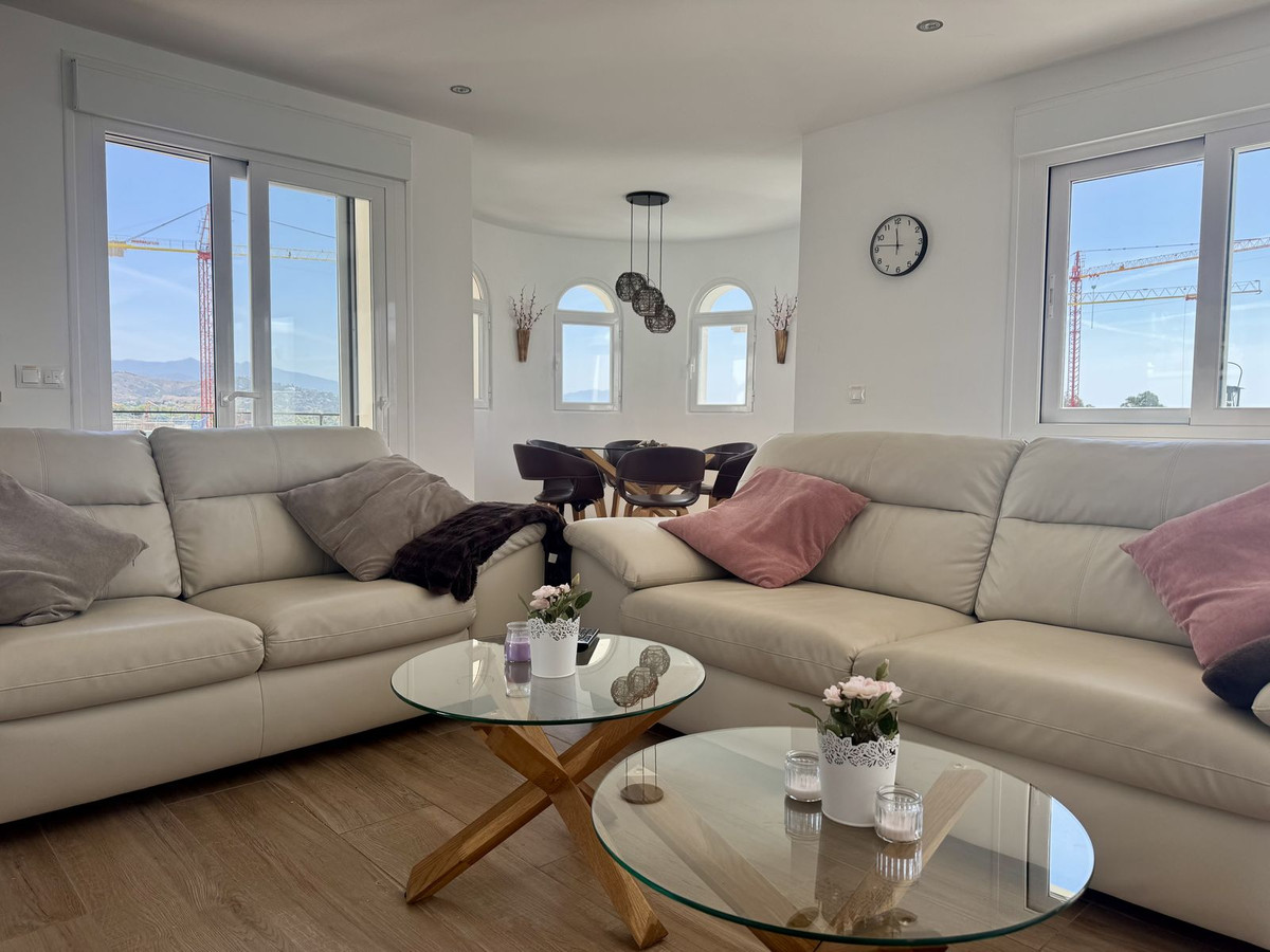 Se vende Villa - Chalet de 4 dormitorios en Costa Del Sol, Málaga, España