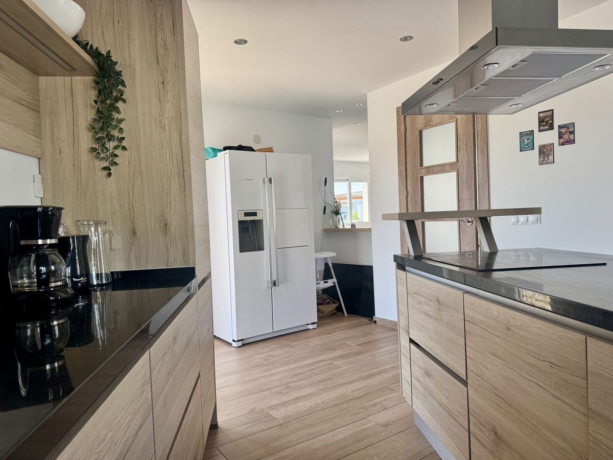 Se vende Villa - Chalet de 4 dormitorios en Costa Del Sol, Málaga, España