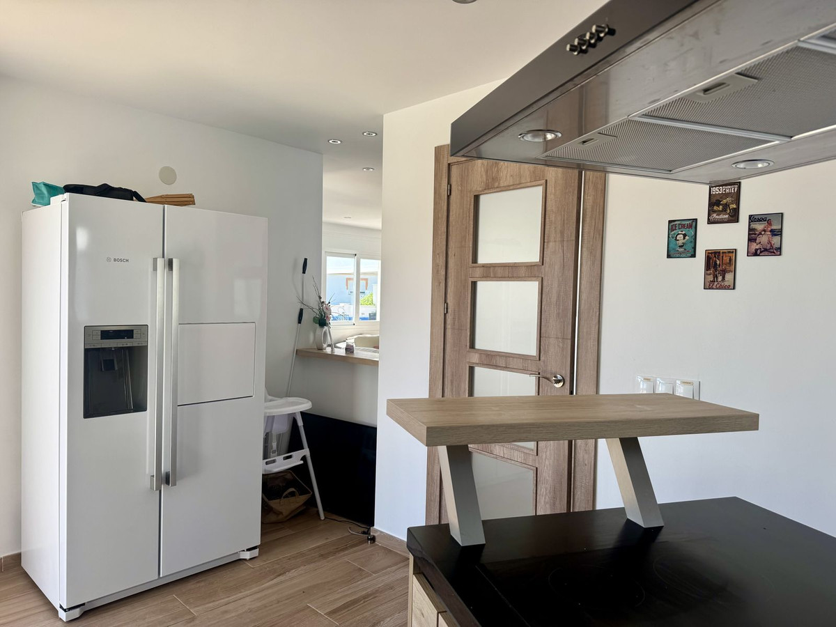 Se vende Villa - Chalet de 4 dormitorios en Costa Del Sol, Málaga, España