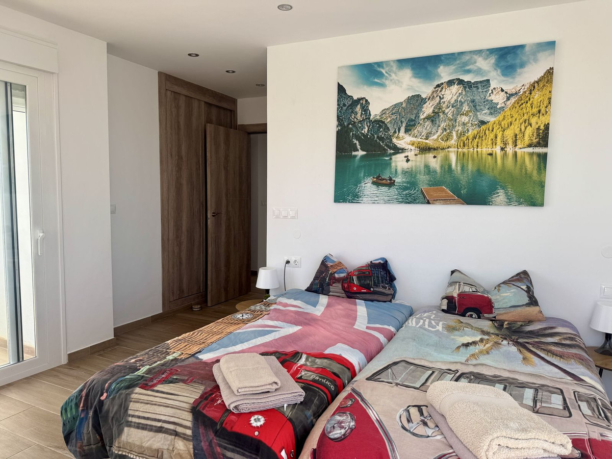 Se vende Villa - Chalet de 4 dormitorios en Costa Del Sol, Málaga, España