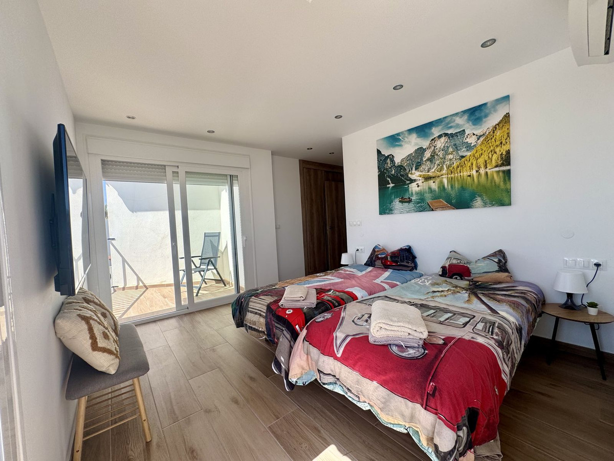 Se vende Villa - Chalet de 4 dormitorios en Costa Del Sol, Málaga, España