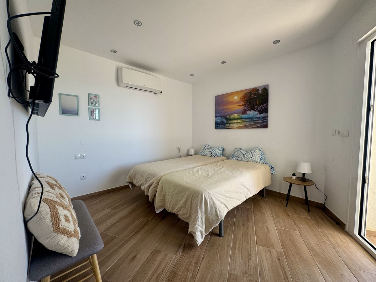 Se vende Villa - Chalet de 4 dormitorios en Costa Del Sol, Málaga, España