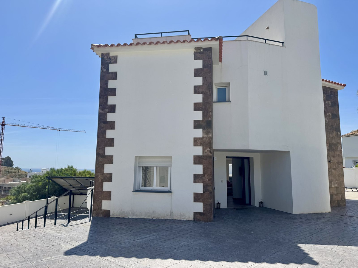 Se vende Villa - Chalet de 4 dormitorios en Costa Del Sol, Málaga, España