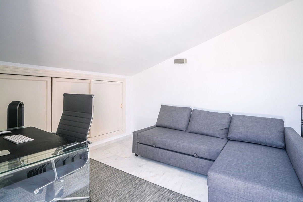 4 Bed Townhouse for sale in The Golden Mile Costa Del Sol, Málaga, Spain