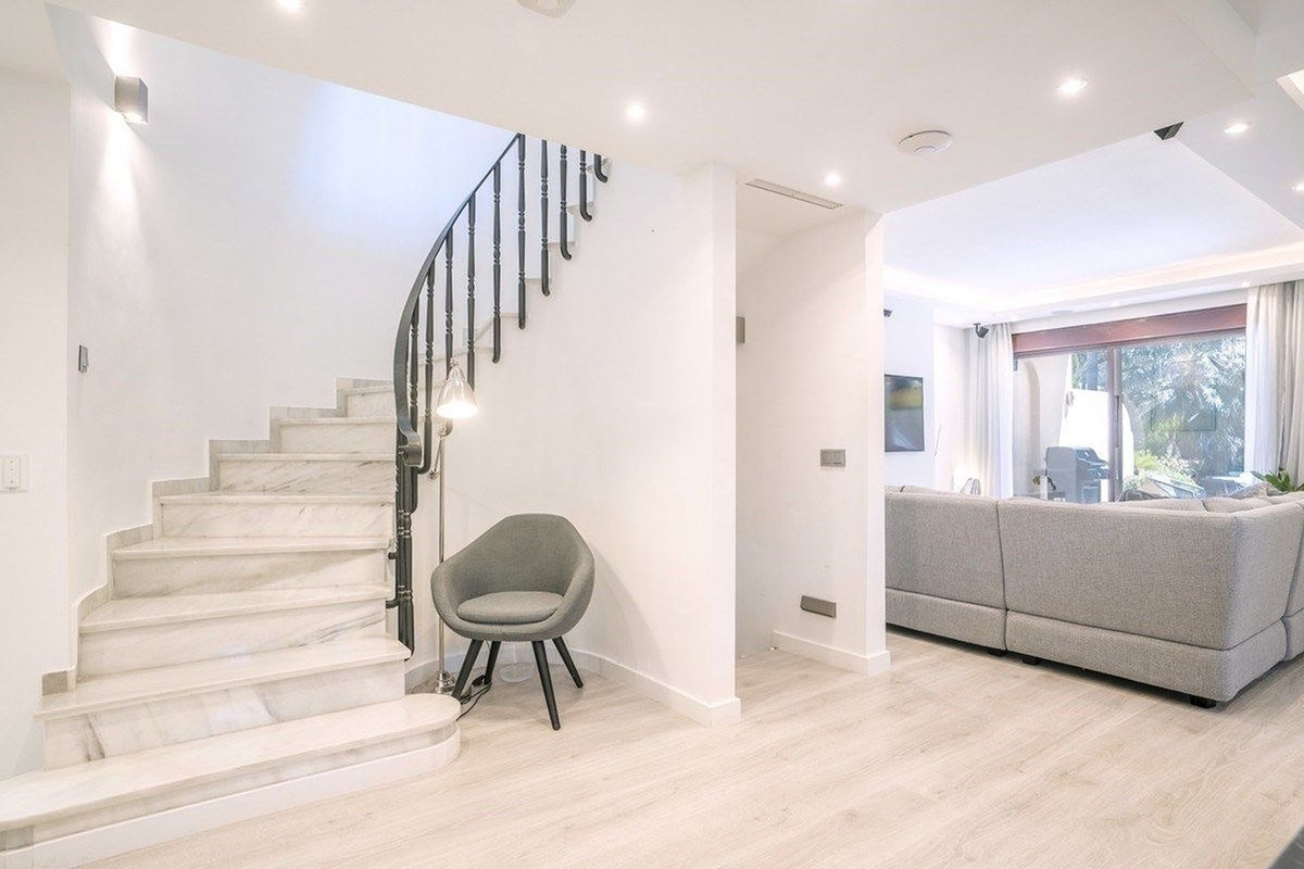 4 Bed Townhouse for sale in The Golden Mile Costa Del Sol, Málaga, Spain