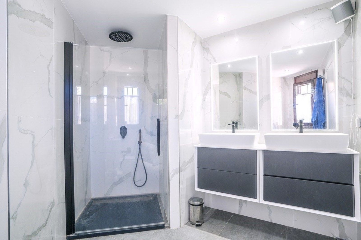 4 Bed Townhouse for sale in The Golden Mile Costa Del Sol, Málaga, Spain
