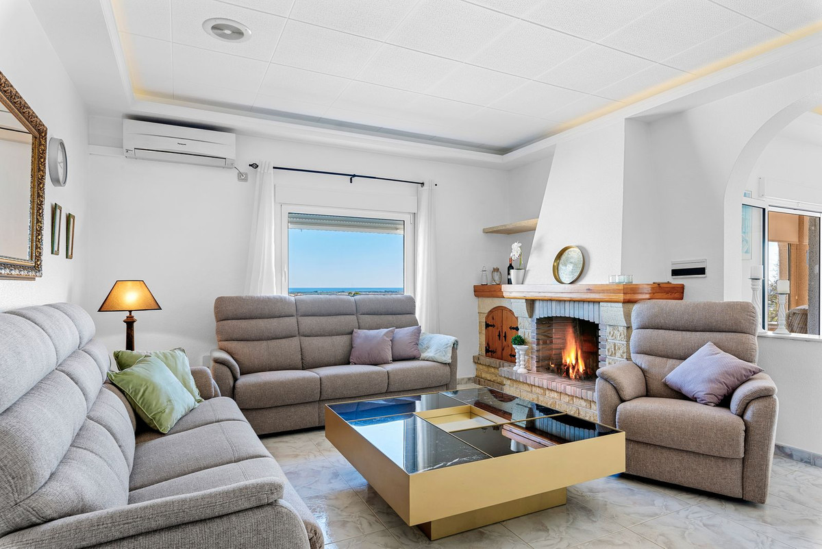 Se vende Villa - Chalet de 5 dormitorios en Costa Blanca, Alicante, España