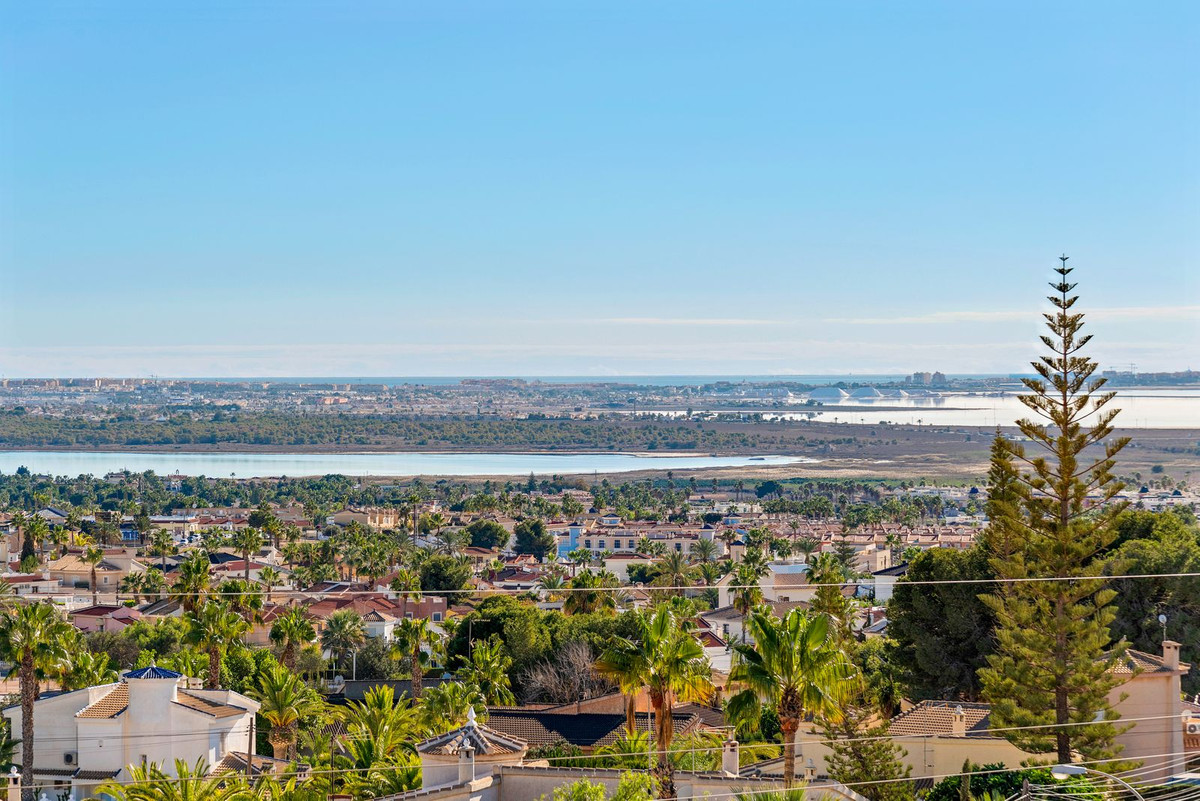 Se vende Villa - Chalet de 5 dormitorios en Costa Blanca, Alicante, España