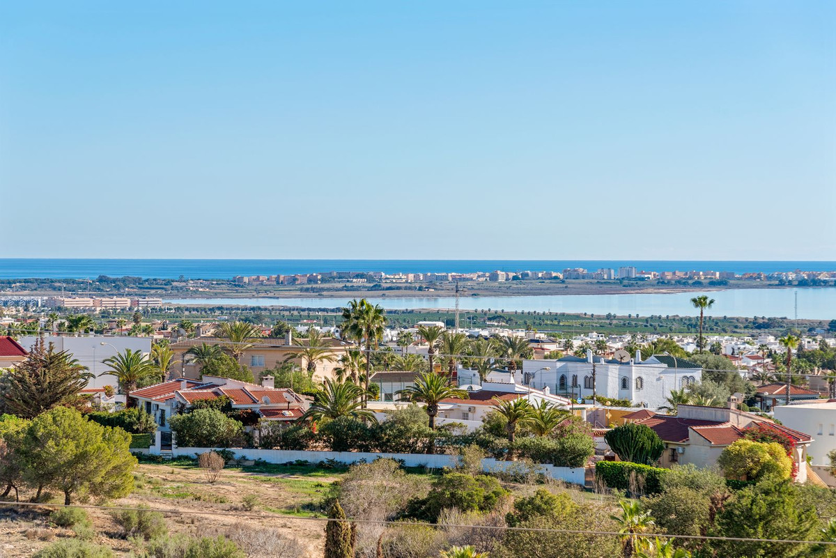 Se vende Villa - Chalet de 5 dormitorios en Costa Blanca, Alicante, España