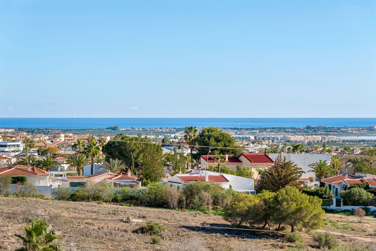 Se vende Villa - Chalet de 5 dormitorios en Costa Blanca, Alicante, España