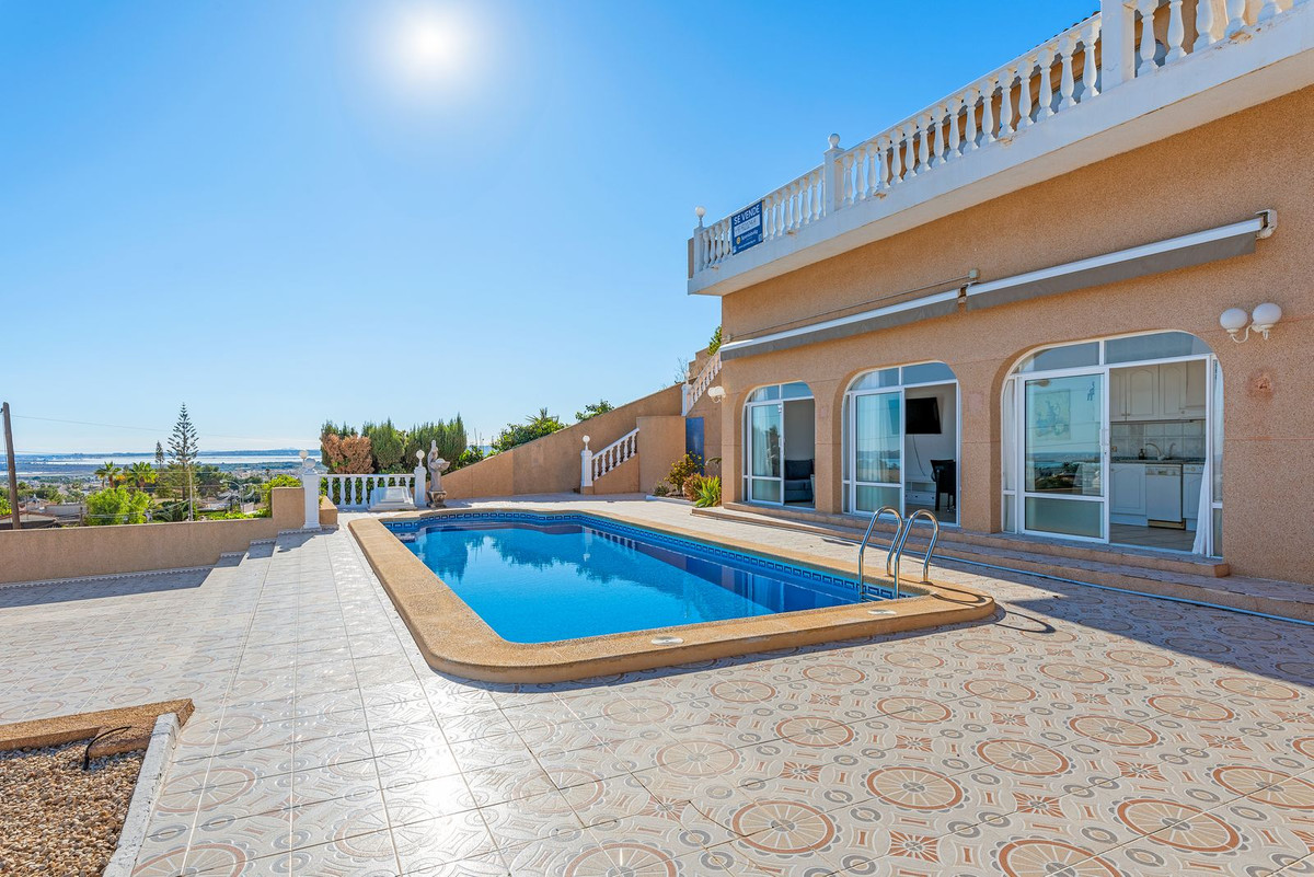 Se vende Villa - Chalet de 5 dormitorios en Costa Blanca, Alicante, España