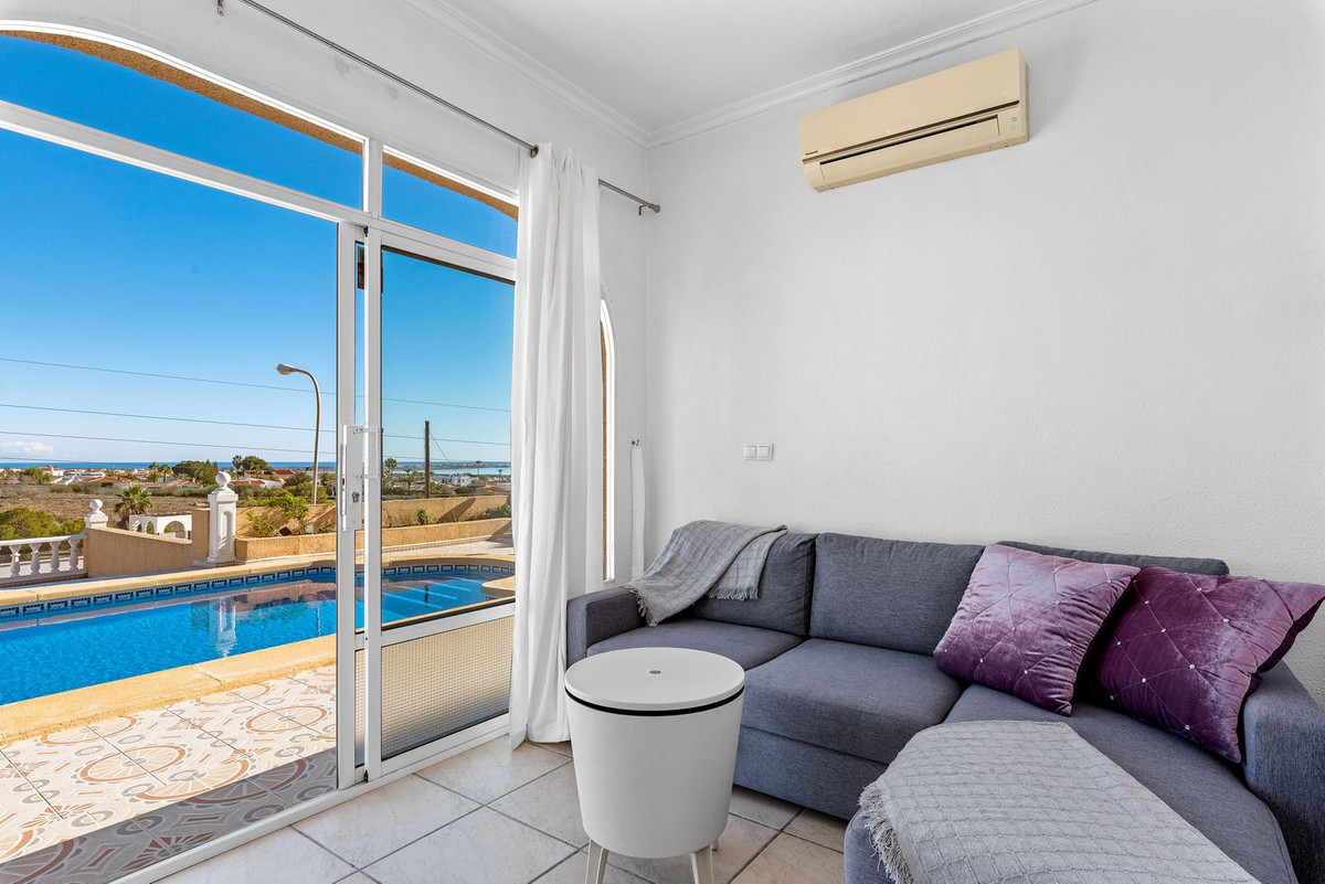 Se vende Villa - Chalet de 5 dormitorios en Costa Blanca, Alicante, España
