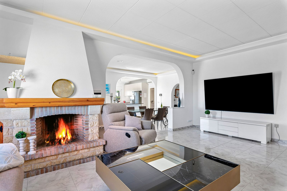 Se vende Villa - Chalet de 5 dormitorios en Costa Blanca, Alicante, España
