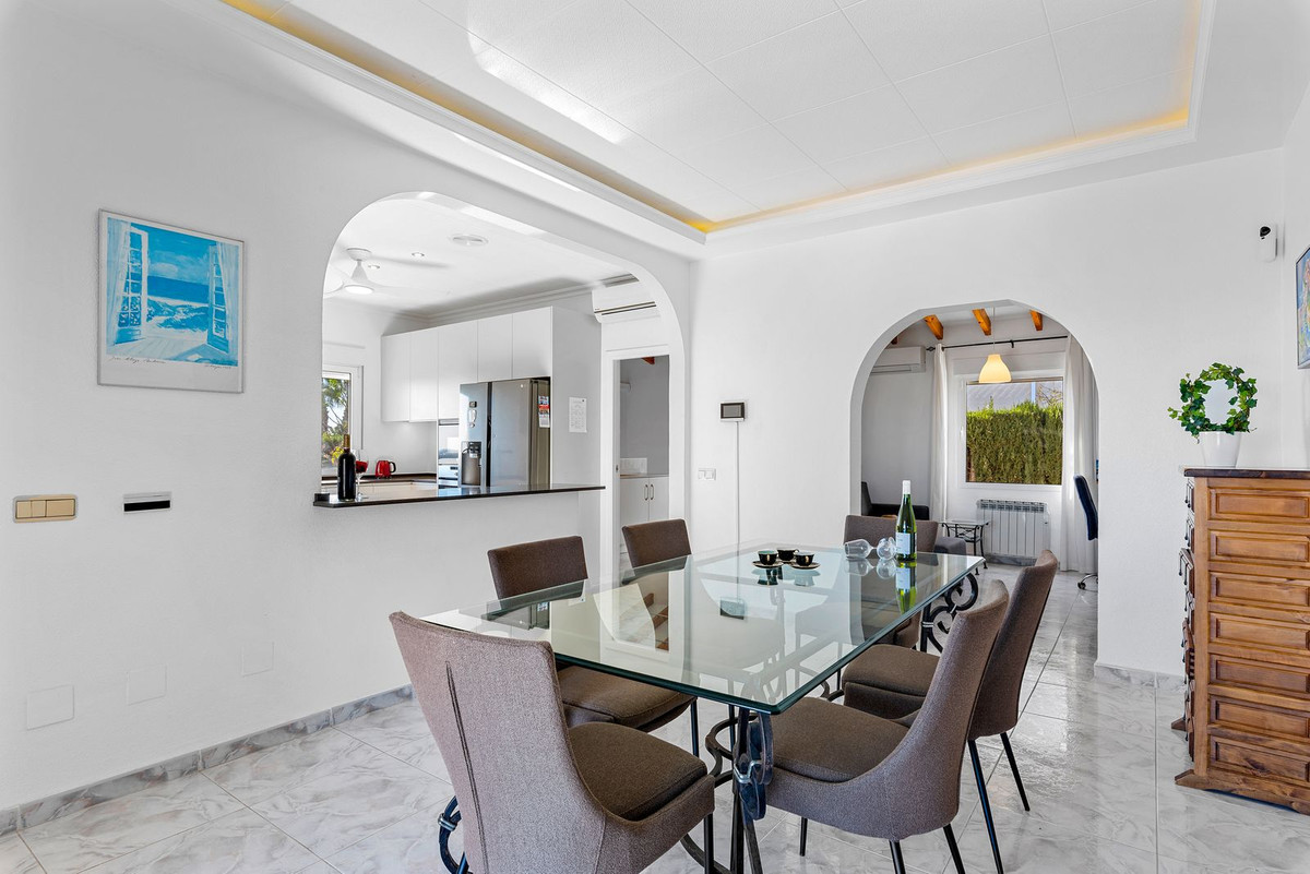 Se vende Villa - Chalet de 5 dormitorios en Costa Blanca, Alicante, España