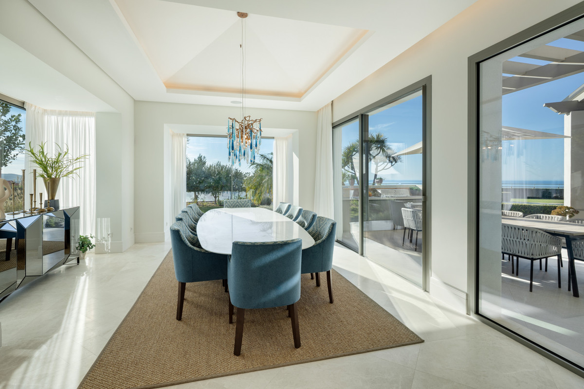 Se vende Villa - Chalet de 7 dormitorios en Costa Del Sol, Málaga, España