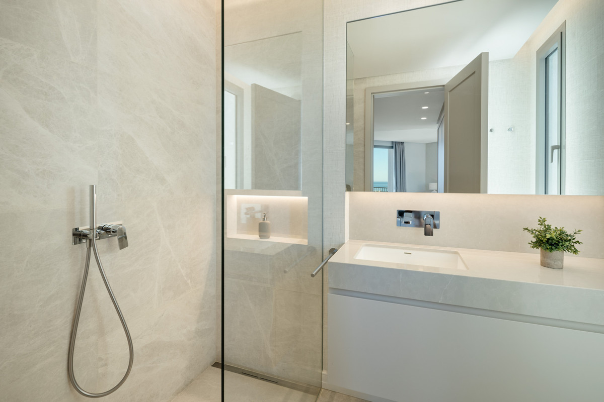 Se vende Villa - Chalet de 7 dormitorios en Costa Del Sol, Málaga, España