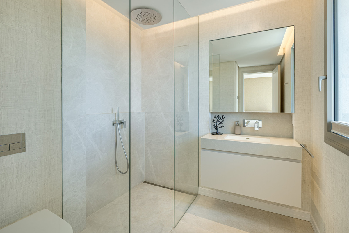Se vende Villa - Chalet de 7 dormitorios en Costa Del Sol, Málaga, España