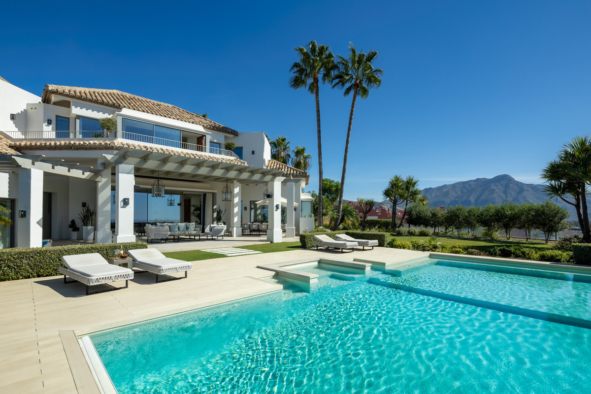 Se vende Villa - Chalet de 7 dormitorios en Costa Del Sol, Málaga, España