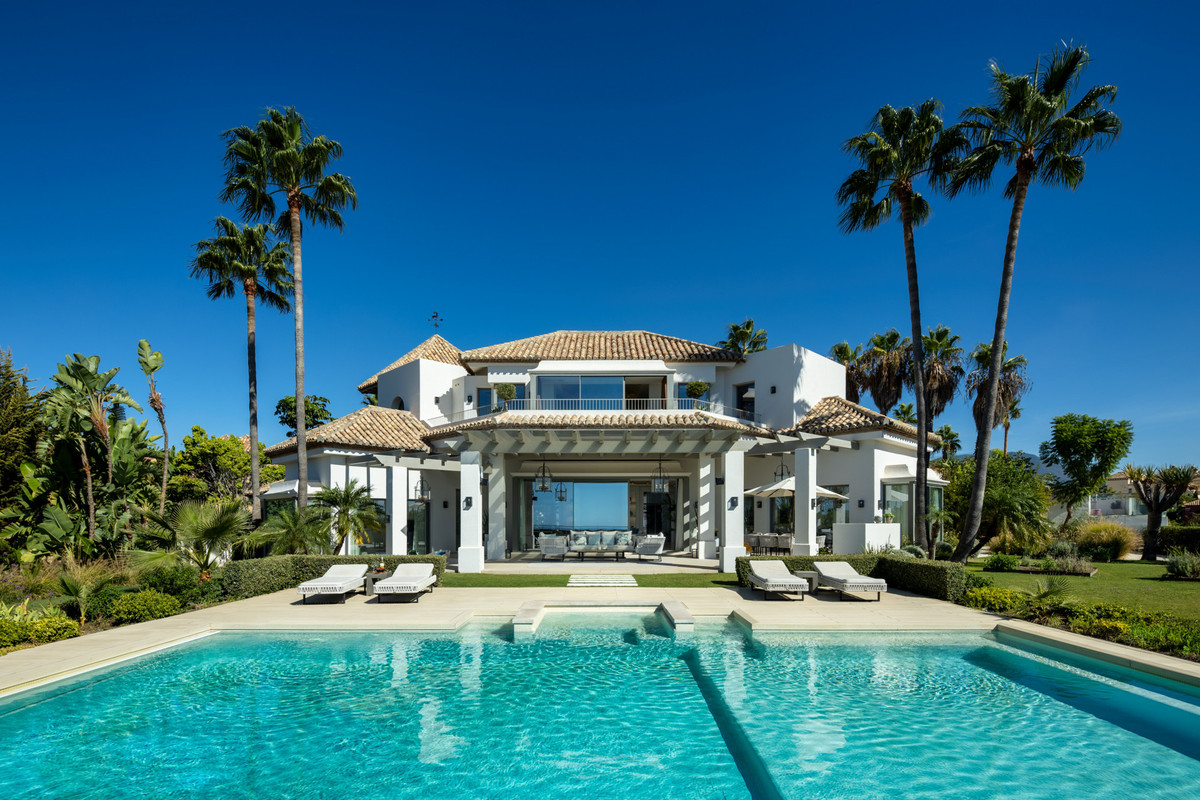 Se vende Villa - Chalet de 7 dormitorios en Costa Del Sol, Málaga, España