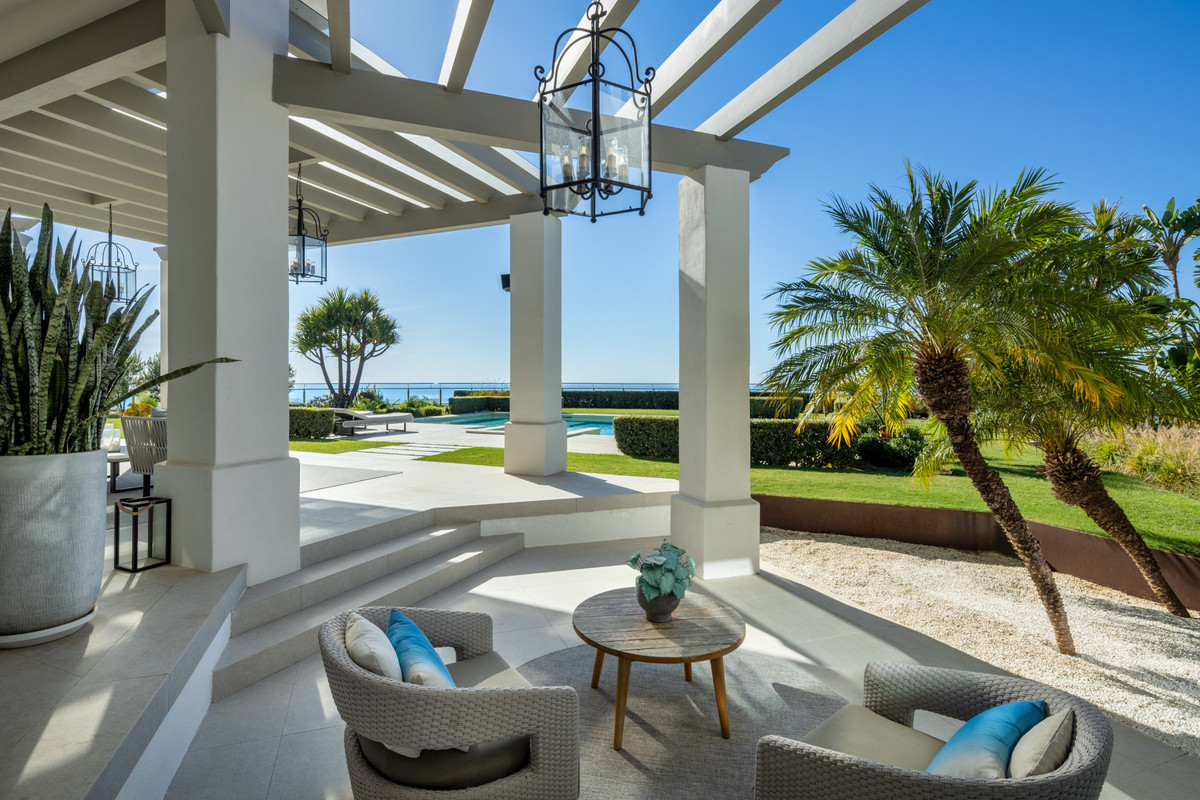 Se vende Villa - Chalet de 7 dormitorios en Costa Del Sol, Málaga, España