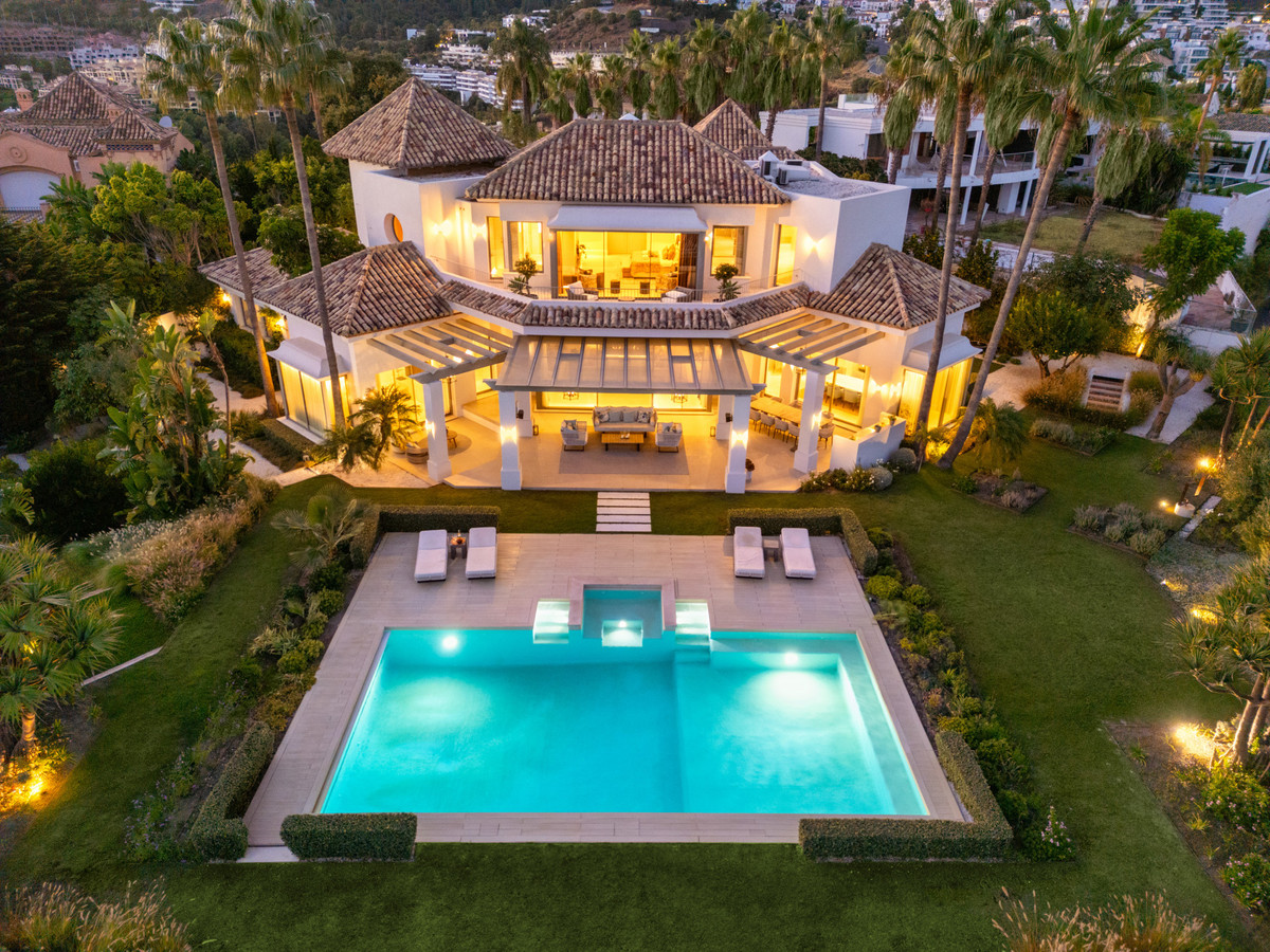 Se vende Villa - Chalet de 7 dormitorios en Costa Del Sol, Málaga, España