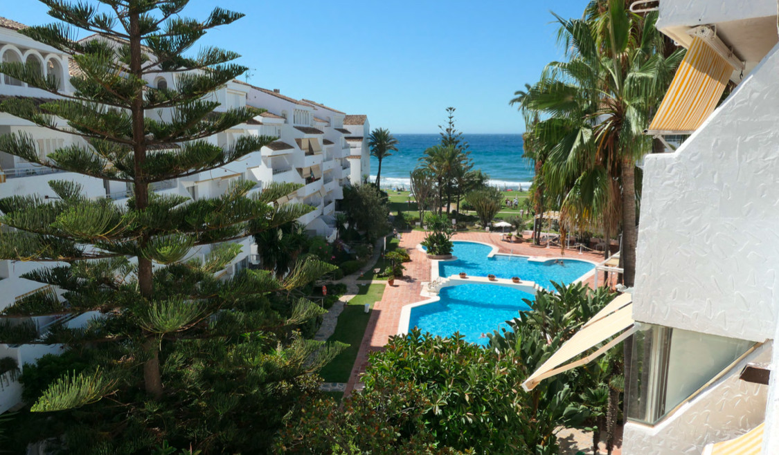 4 Bed Apartment for sale in Marbesa Costa Del Sol, Málaga, Spain