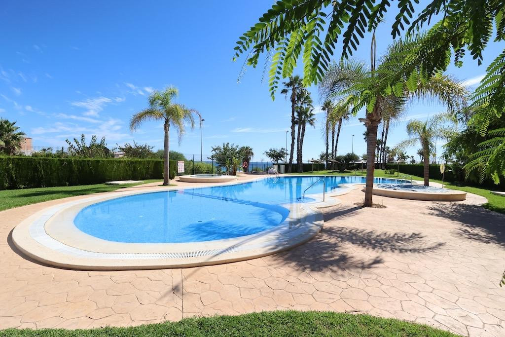 Se vende Ático de 2 dormitorios en Costa Blanca, Alicante, España