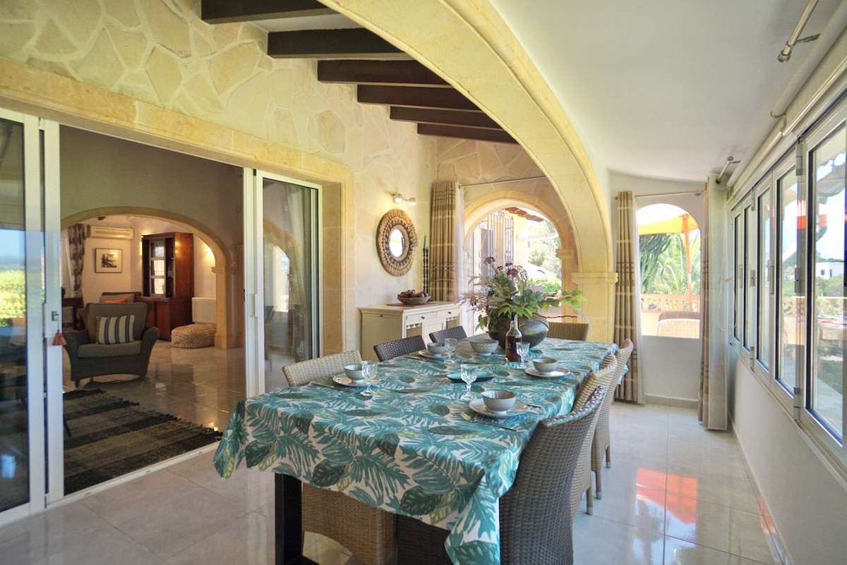 Se vende Villa - Chalet de 4 dormitorios en Costa Blanca, Alicante, España