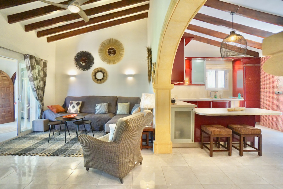 Se vende Villa - Chalet de 4 dormitorios en Costa Blanca, Alicante, España