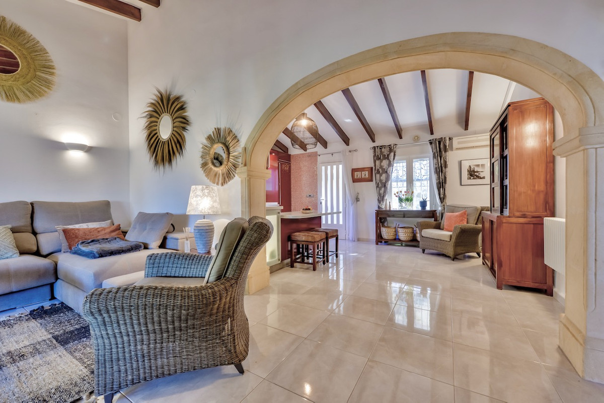 Se vende Villa - Chalet de 4 dormitorios en Costa Blanca, Alicante, España