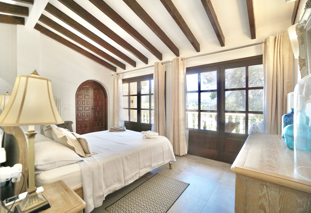 Se vende Villa - Chalet de 4 dormitorios en Costa Blanca, Alicante, España