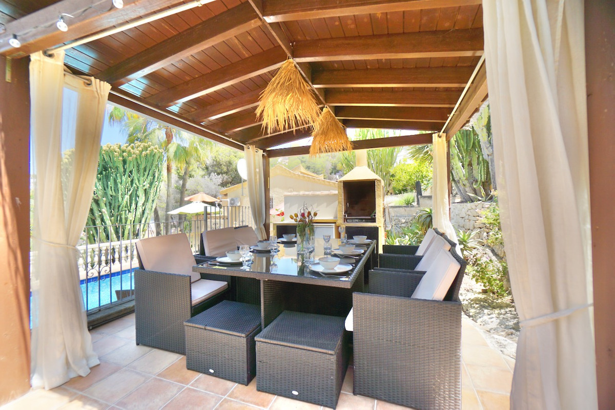 Se vende Villa - Chalet de 4 dormitorios en Costa Blanca, Alicante, España