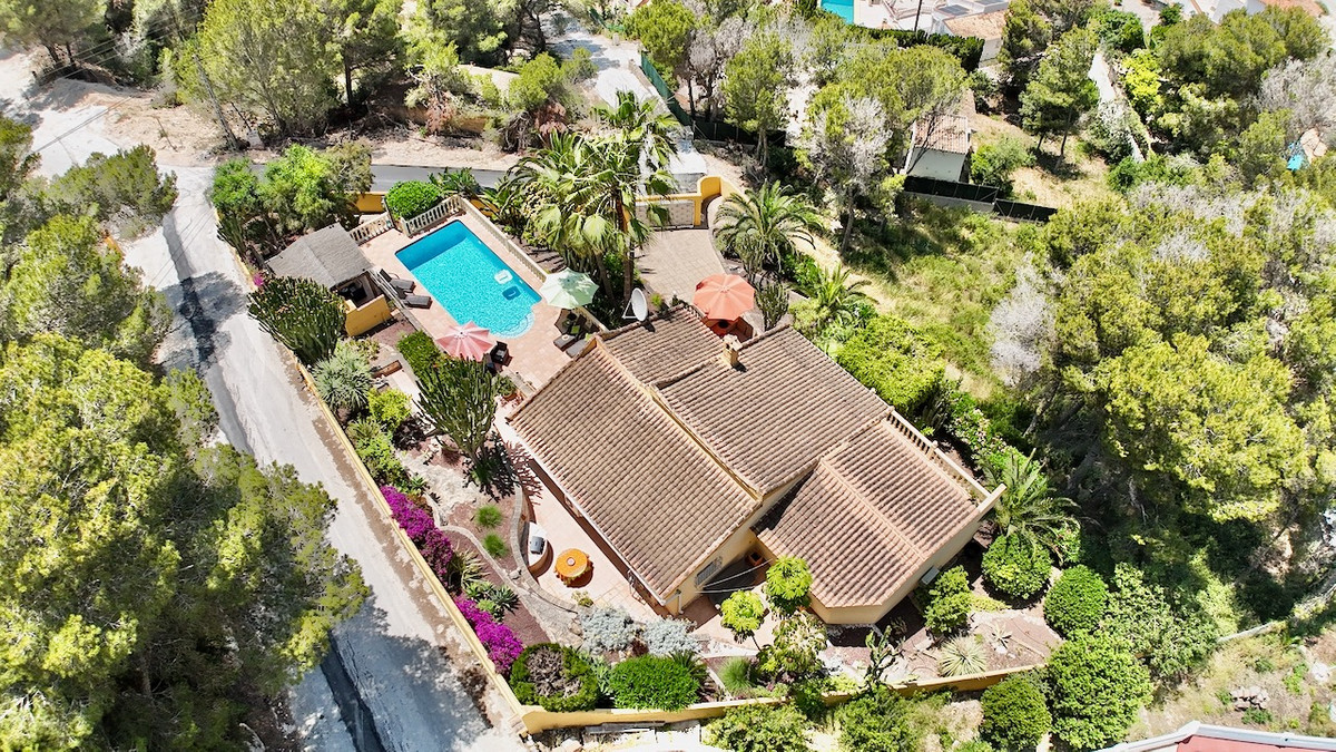 Se vende Villa - Chalet de 4 dormitorios en Costa Blanca, Alicante, España