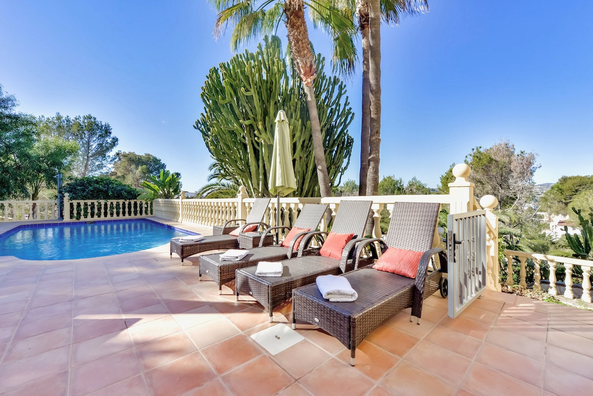 Se vende Villa - Chalet de 4 dormitorios en Costa Blanca, Alicante, España